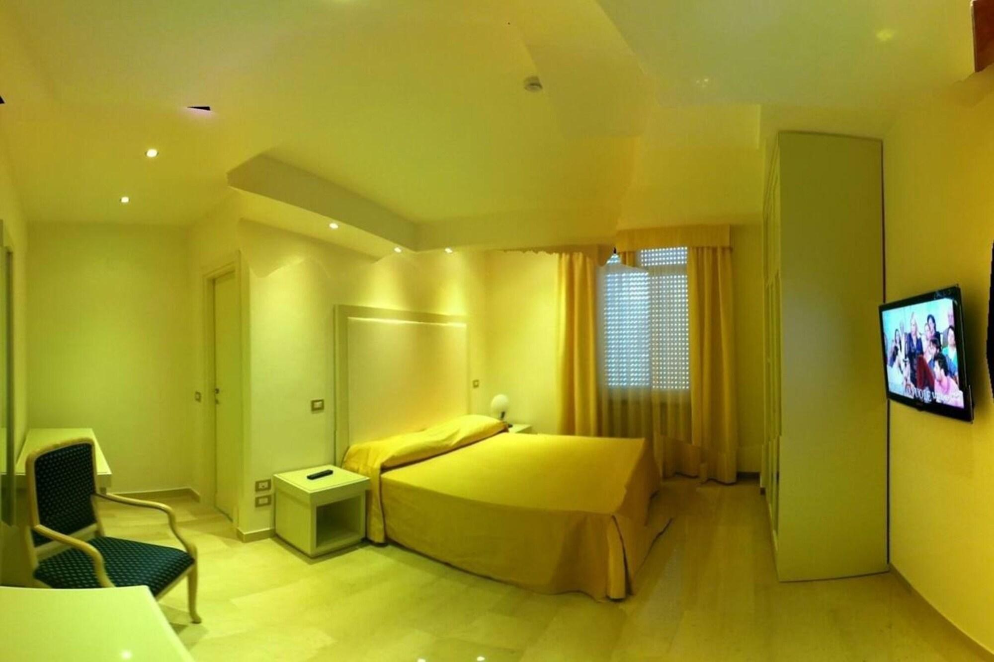 Hotel Europa Φότζια Εξωτερικό φωτογραφία