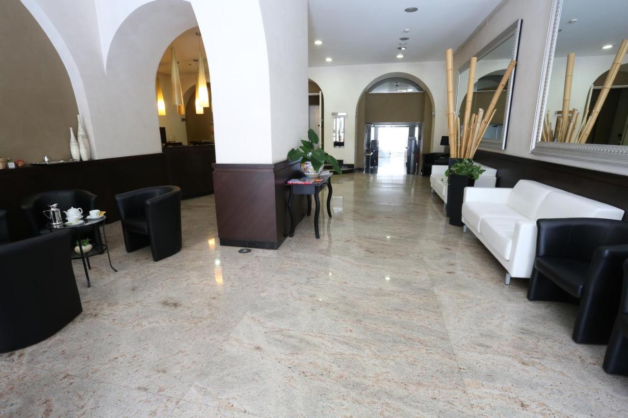 Hotel Europa Φότζια Εξωτερικό φωτογραφία