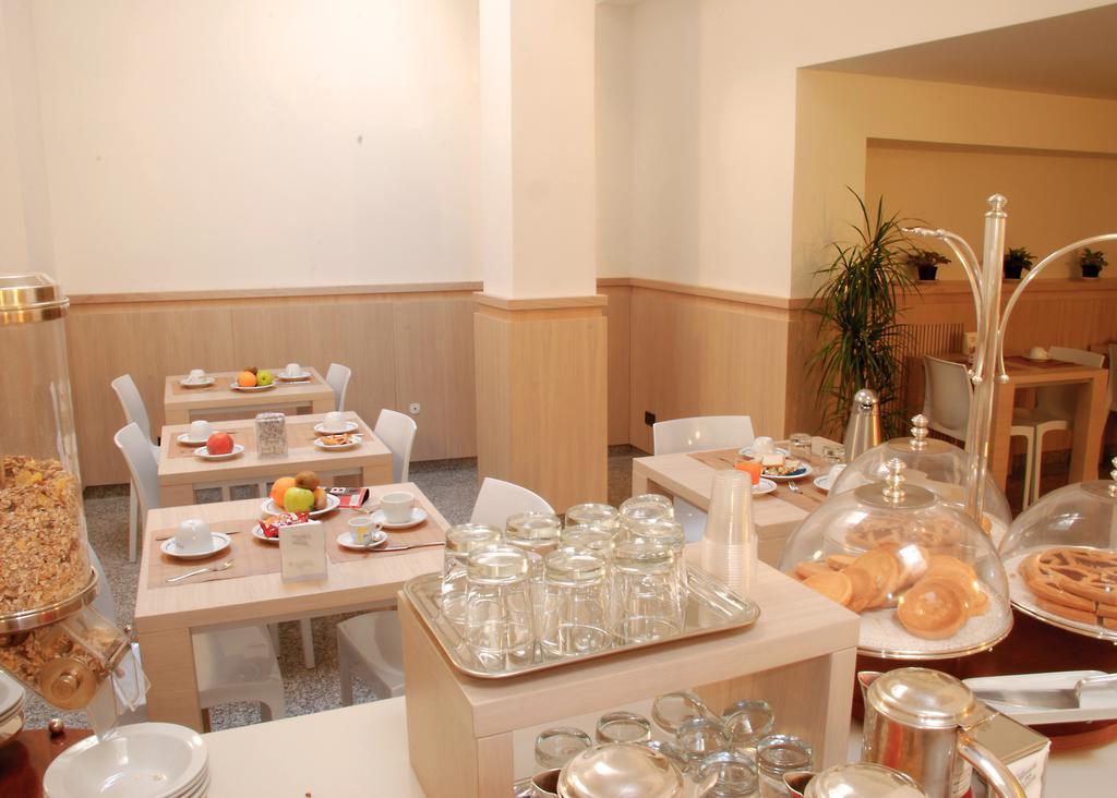 Hotel Europa Φότζια Εξωτερικό φωτογραφία